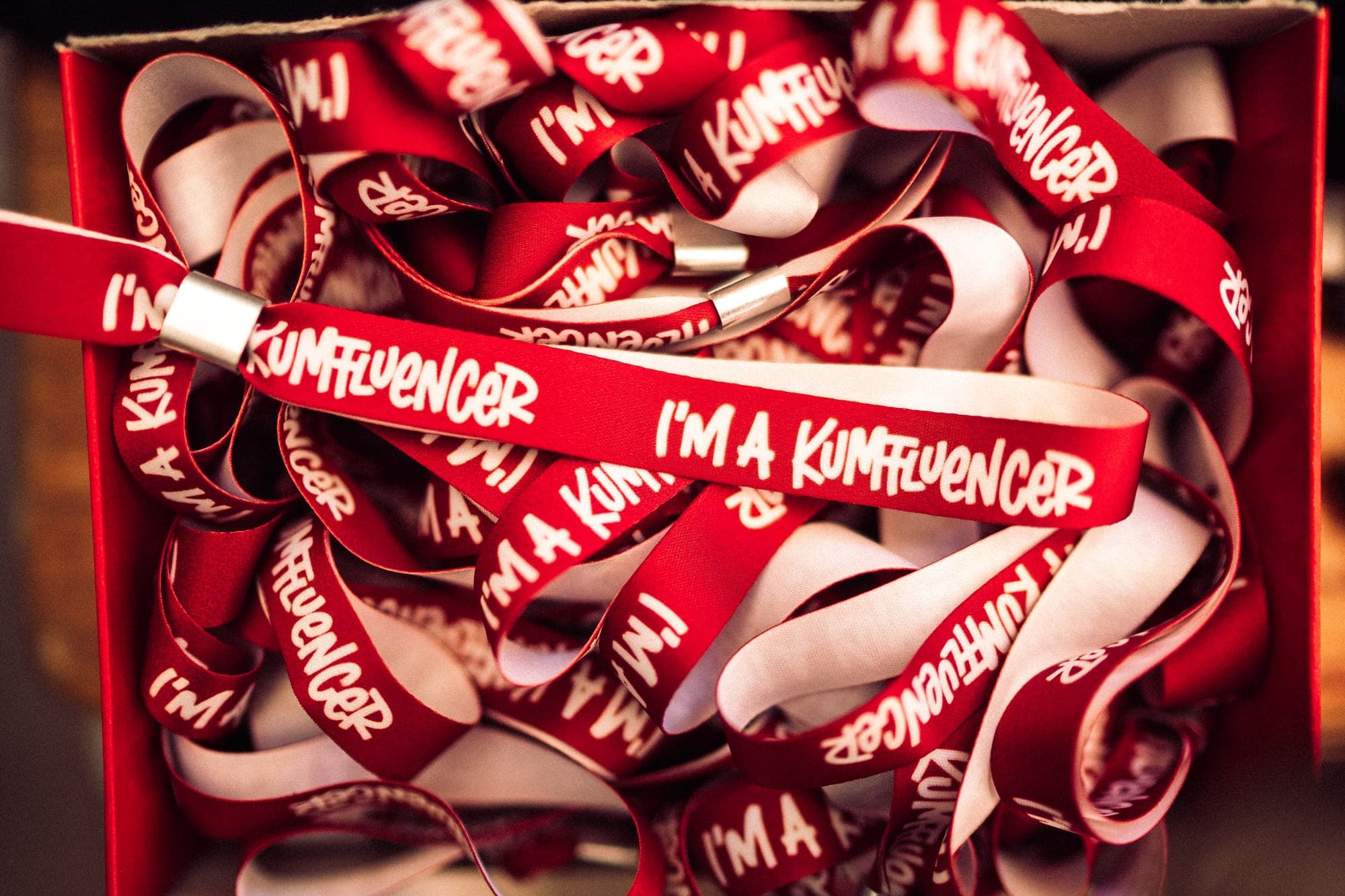 Lanyards mit Kumfluencer-Aufdruck