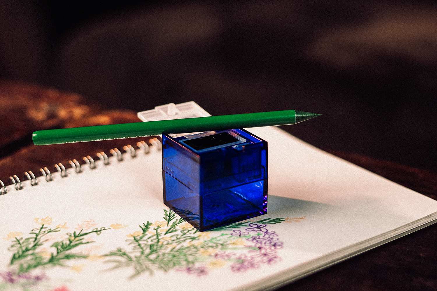 KUM Mellow Sharpener Cub3 in the colour blue